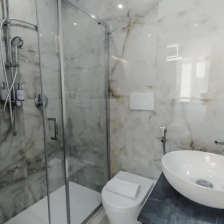 Hadrian's House Апартаменты Рим