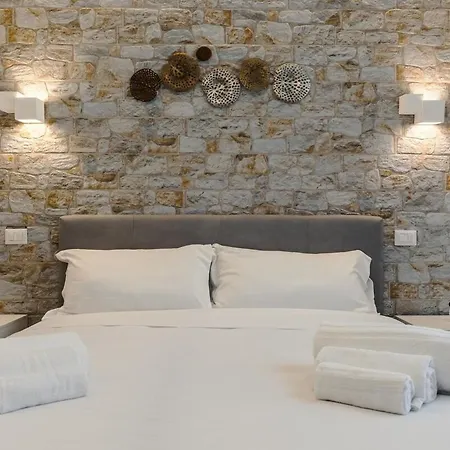 Hadrian's House Apartment